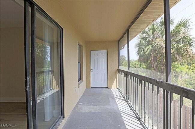 Building Photo - 5331 Summerlin Rd