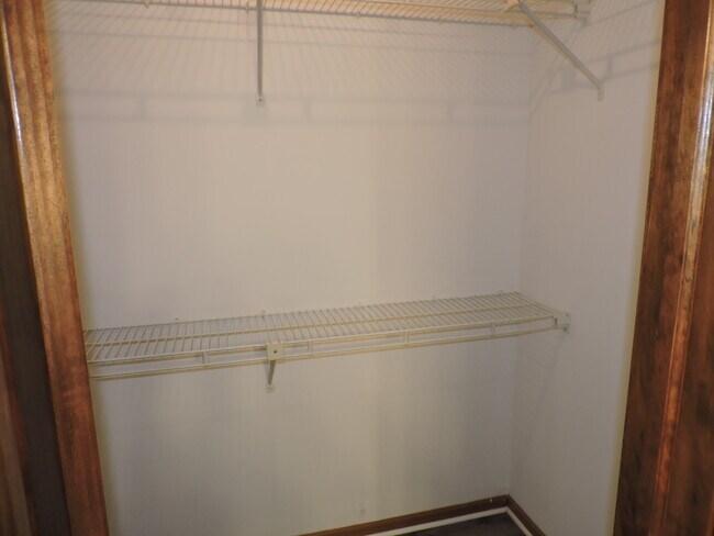 Building Photo - 1334 Gloucester Cir