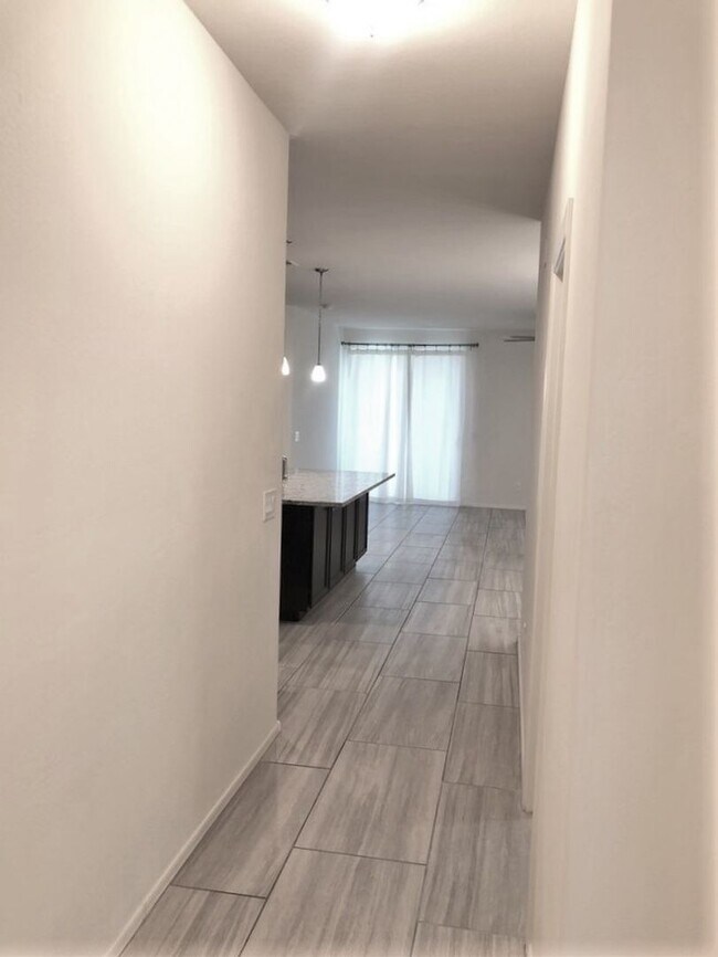 Building Photo - Coming Soon! Stunning 3 bed, 2 bath locate...