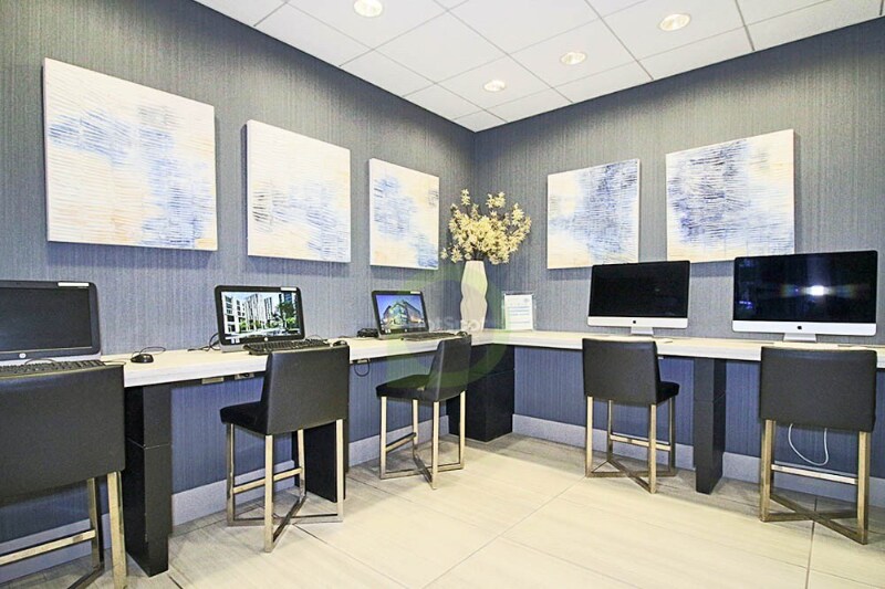 Building Photo - 355 E Ohio St