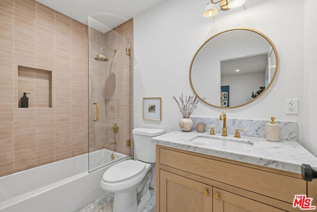 Building Photo - 4525 Greenbush Ave