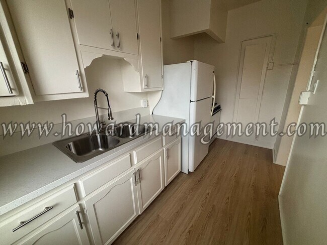 Building Photo - 00457BO