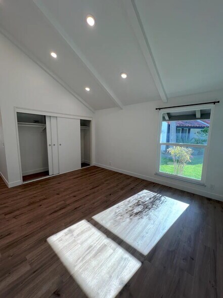 Building Photo - 512 Ashland Dr