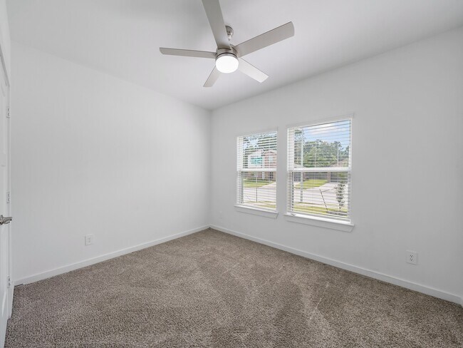 Building Photo - 14206 Wonder Lake Ln