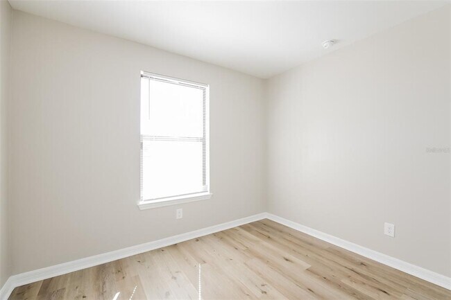 Building Photo - 2806 58th St W