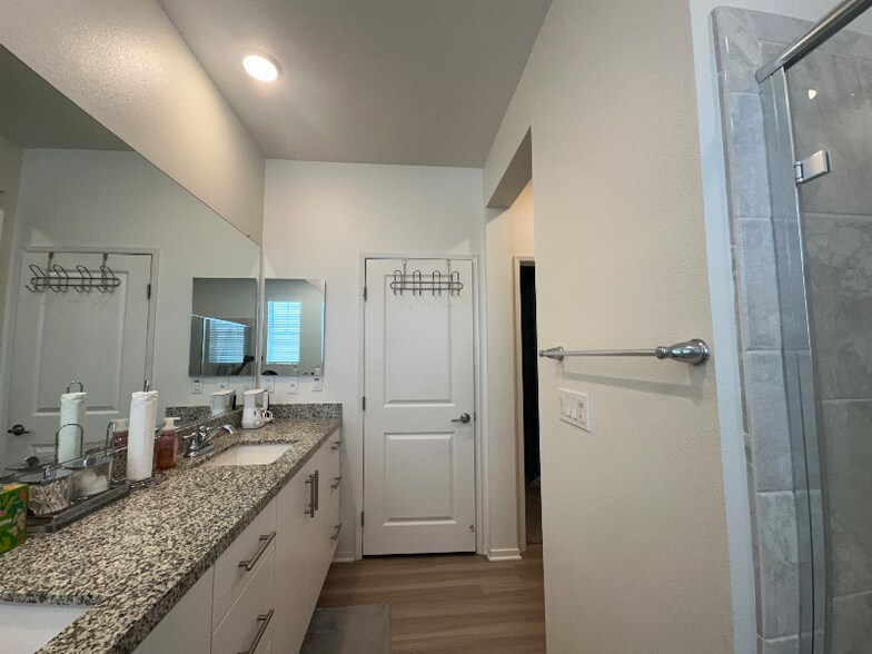 Building Photo - 5340 Calle Rockfish