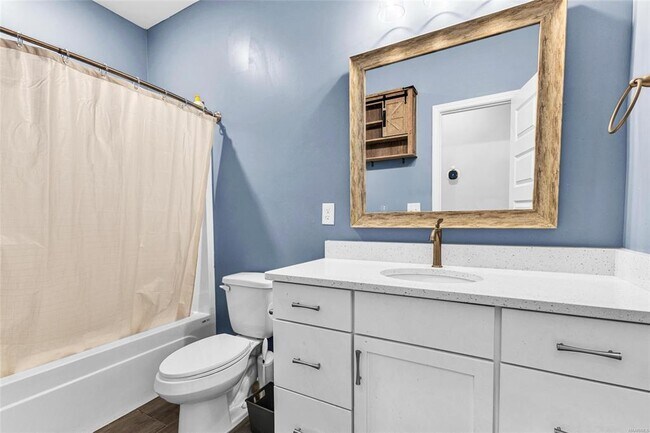 Building Photo - 816 Hedgefield Way