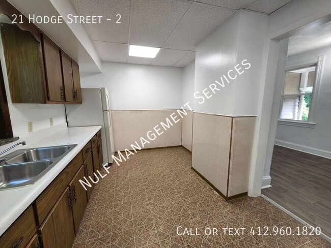 Building Photo - 2 Bed, 1 Bath unit in Oakland