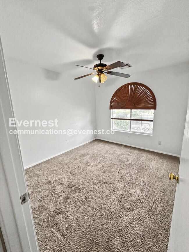 Building Photo - 4819 E Shapinsay Dr