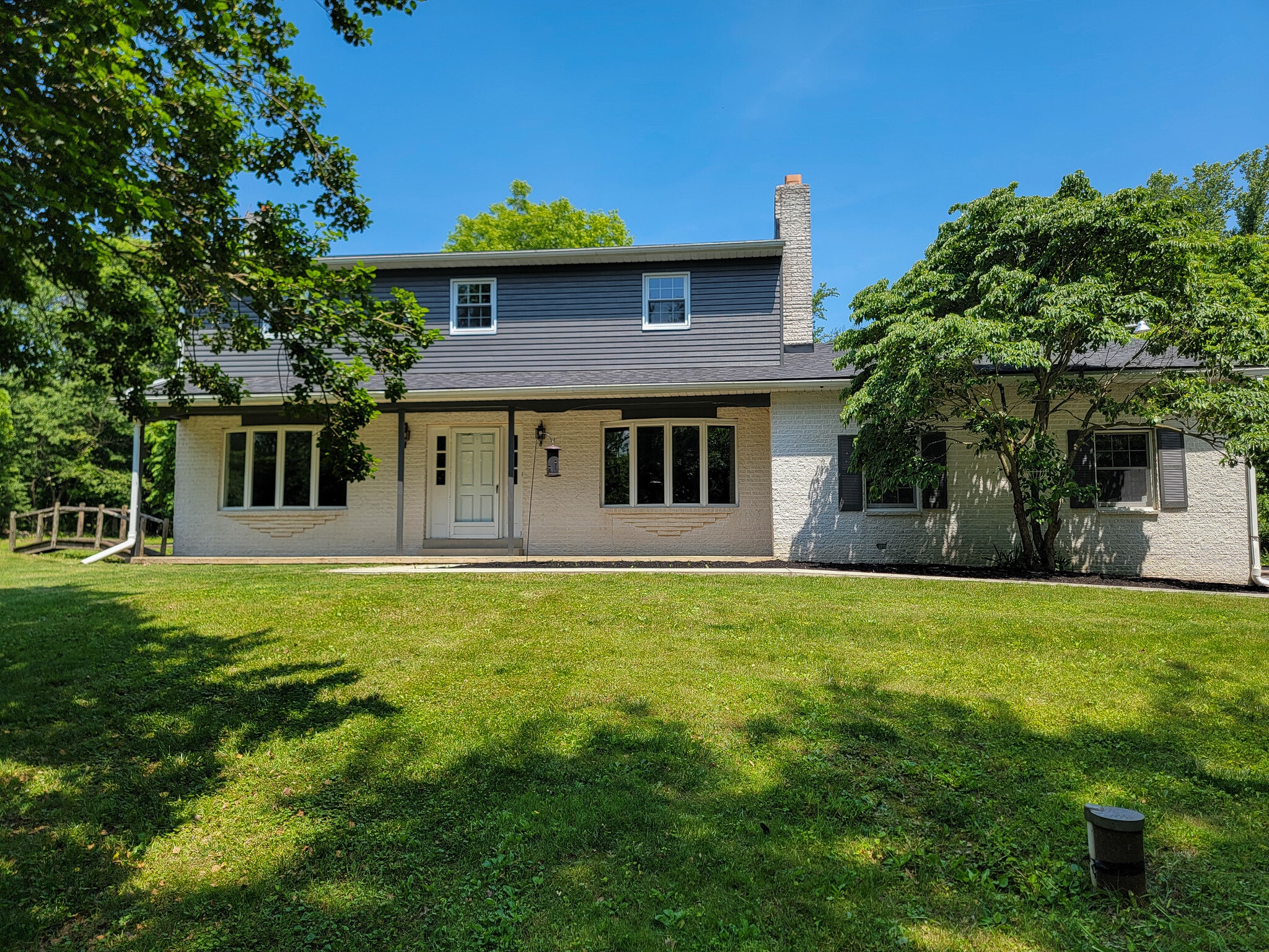 Building Photo - 380 Netzley Dr