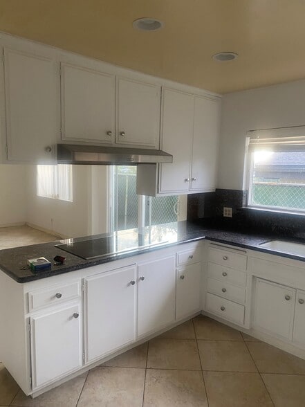 Kitchen - 11318 Dona Lisa Dr