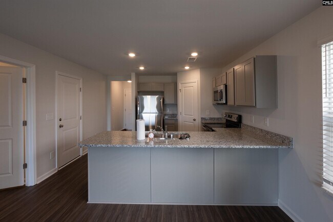 Building Photo - 925 S Desert Orch Ln