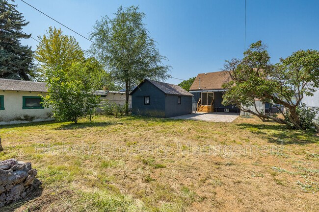 Building Photo - 1020 15th Ave S