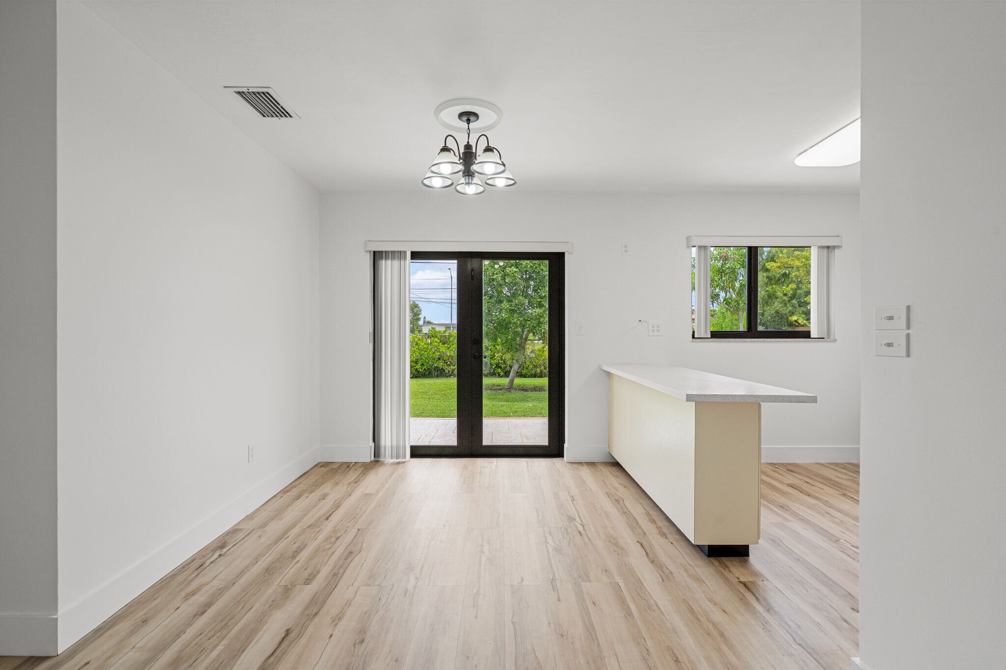 Building Photo - 5110 SW 106th Ave