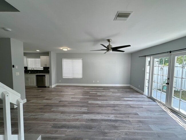 Building Photo - 5516 NW 22nd St