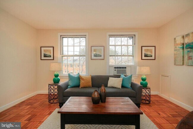 Primary Photo - 2712 Ordway St NW