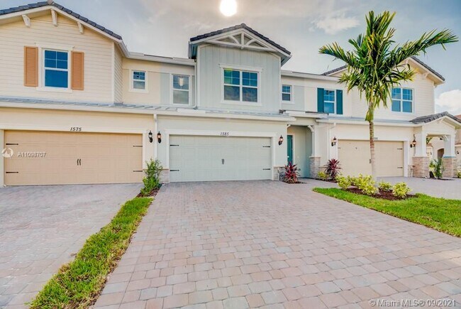 Building Photo - 1585 Evergreen Terrace