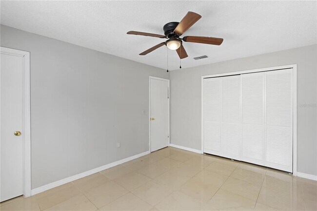 Building Photo - 3802 Shady Grove Cir