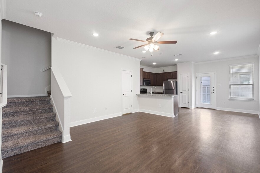 Building Photo - 2302 Tulipwood Cv