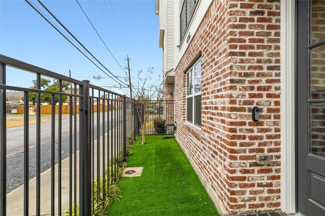 Building Photo - 4905 Avenue J