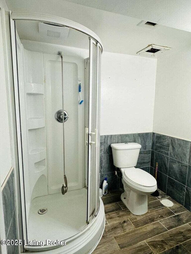 Building Photo - 4105 North Ln