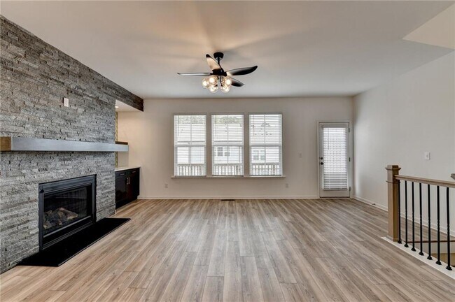 Building Photo - 2689 Richmond Row Dr