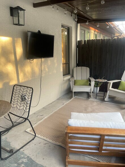 Building Photo - 7360 Ulmerton Rd