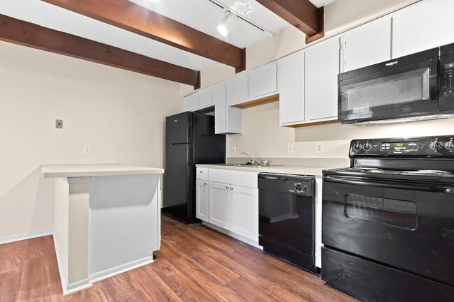 Building Photo - 1000 Brooks End Ct