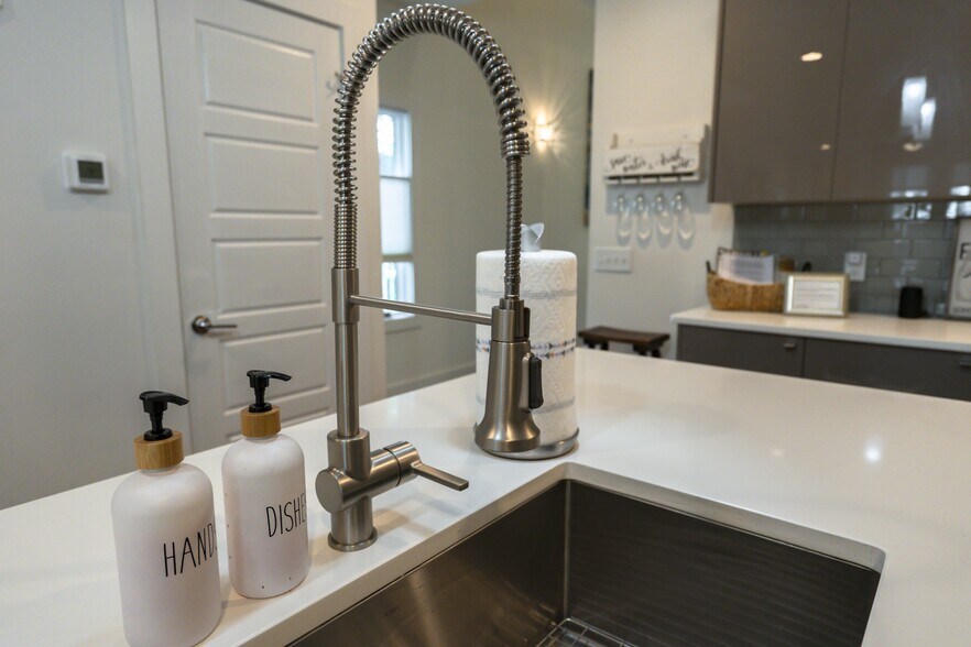 Thoughtful touches - 1910 11th Ave N