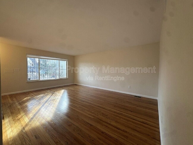 Building Photo - 3183 Vaughn St