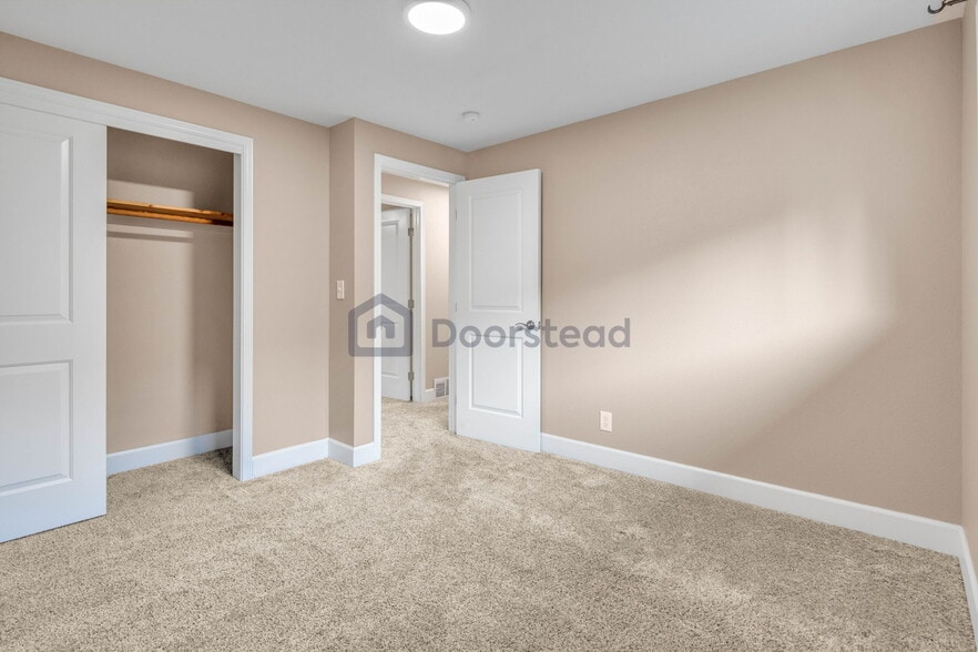 Building Photo - 4103 NE 2nd Pl