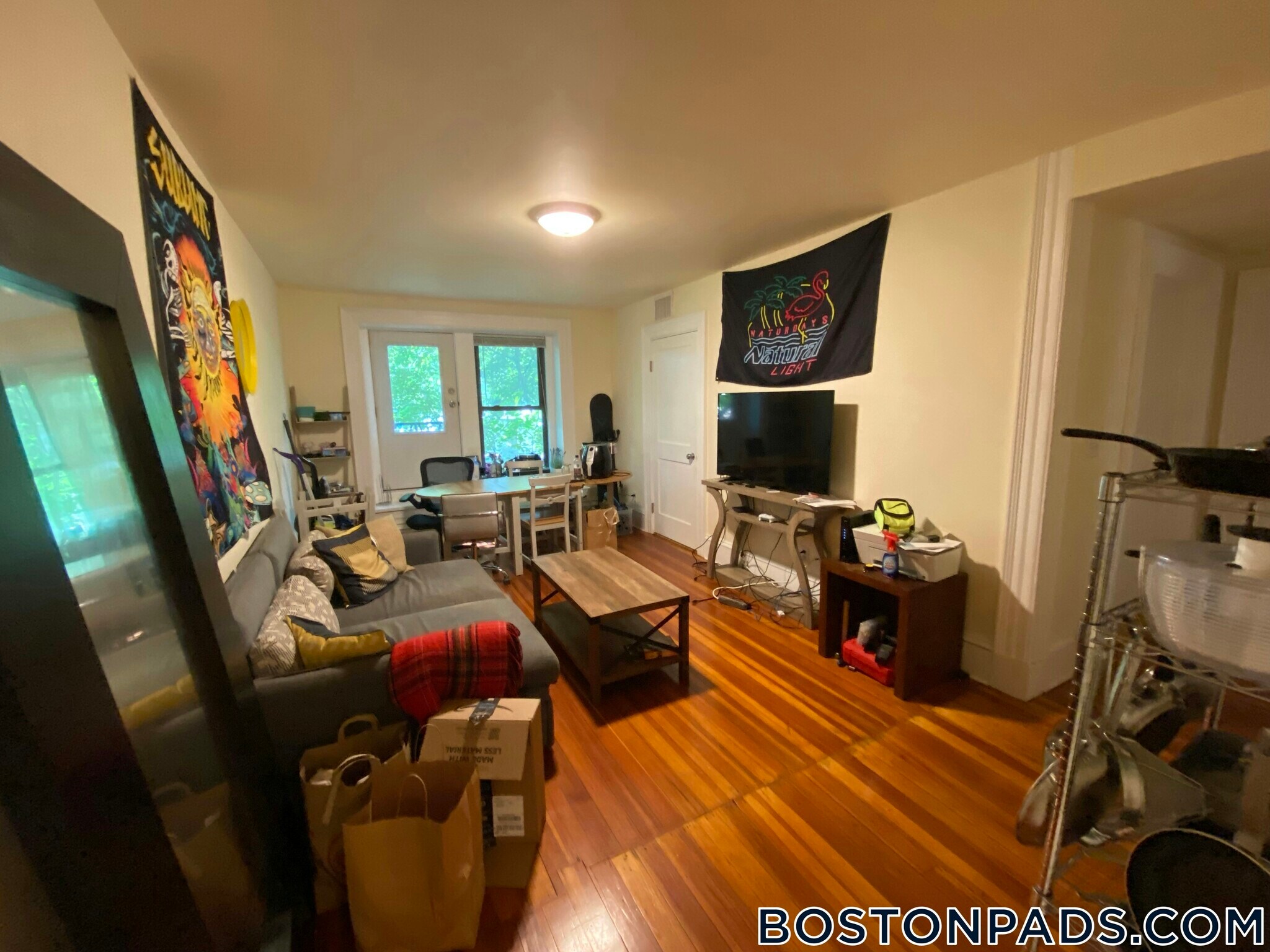 Building Photo - 1463 Beacon St