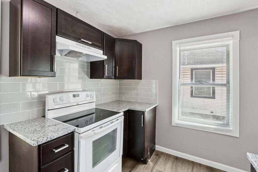 Building Photo - Coming Soon! West Side Two Bedroom Home wi...