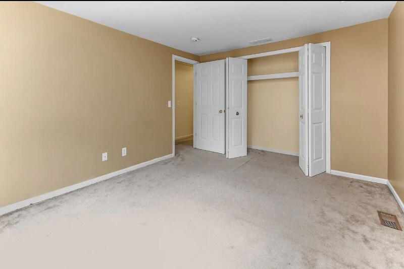 Building Photo - 16435 Terrace Village Dr