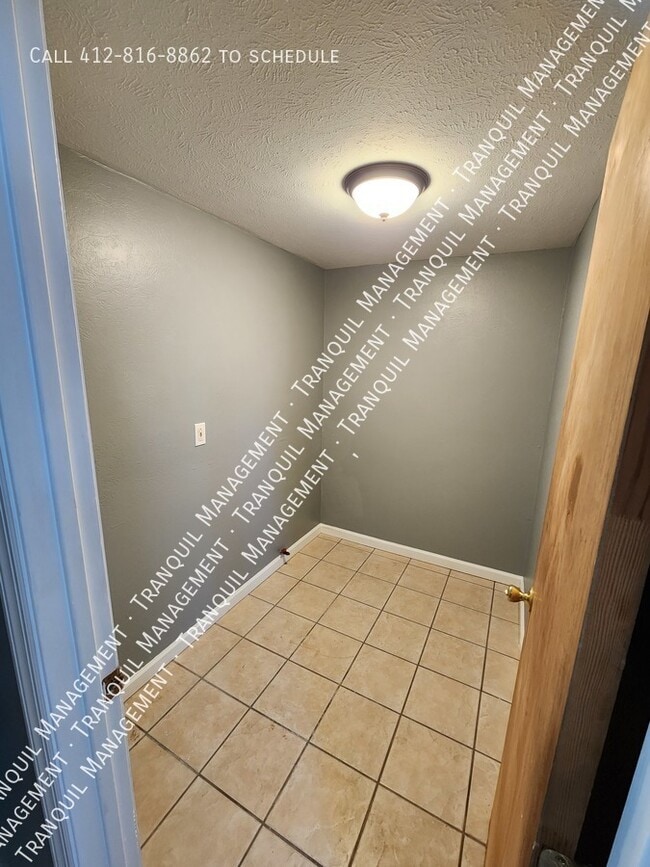 Building Photo - 542 Reed St