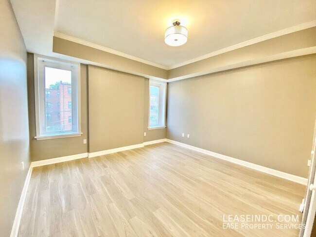 Building Photo - 1441 Clifton St NW
