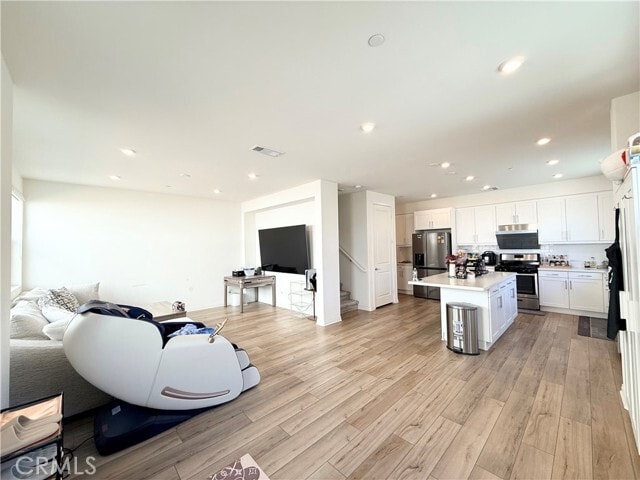 Building Photo - 1 Aria St