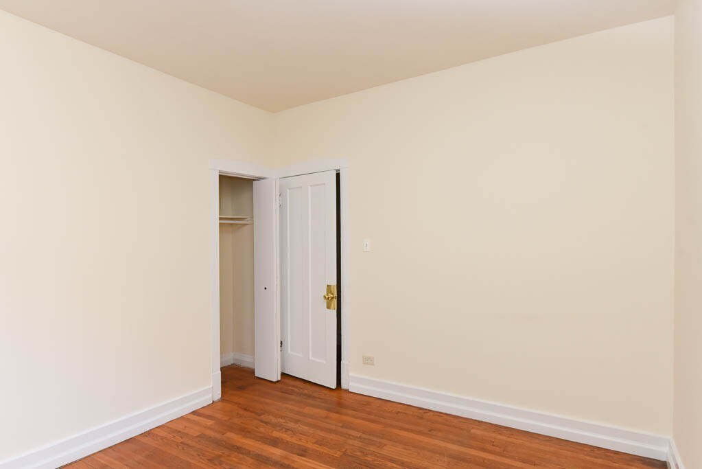 Building Photo - 1532 N Kedzie Ave