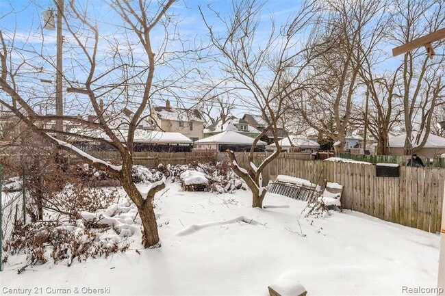 Building Photo - 7737 Senator St