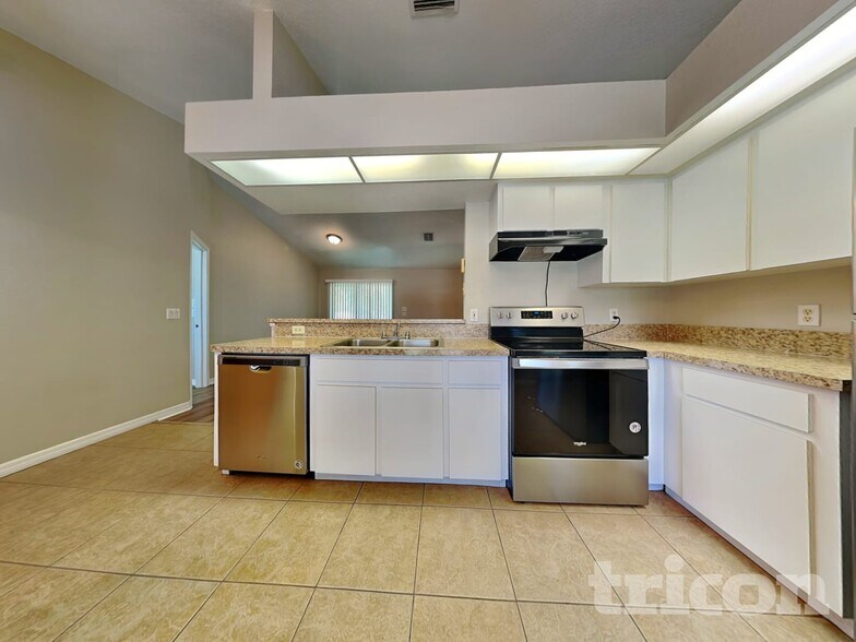 Building Photo - 7352 Bolten Ln