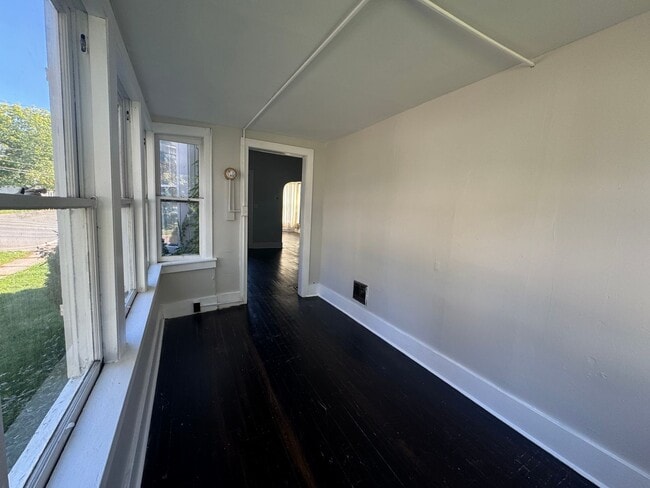 Building Photo - 302-304 Lenox Ave
