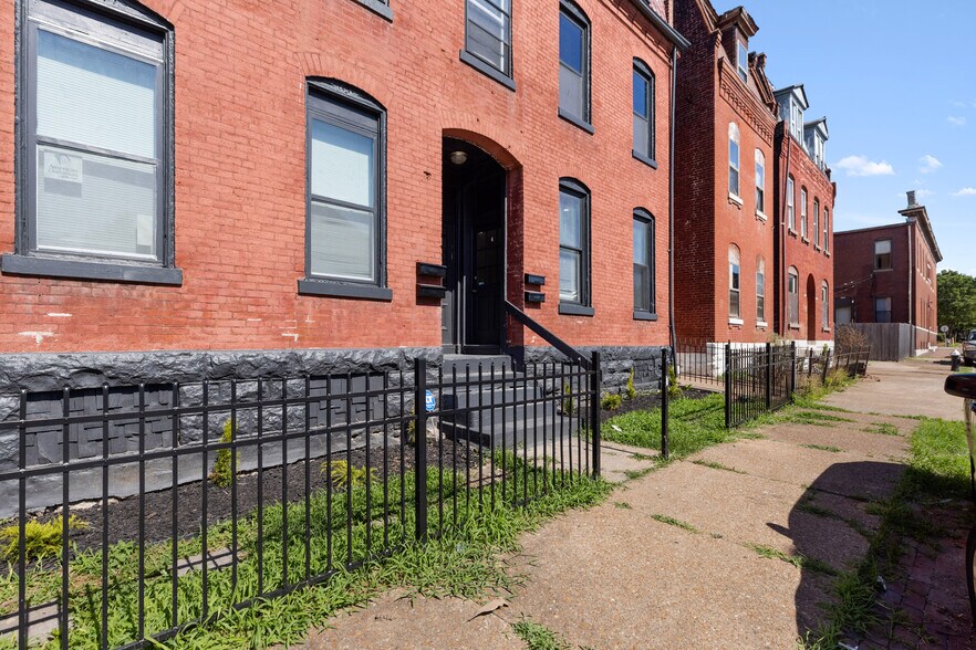 Building Photo - 2317 Indiana Ave
