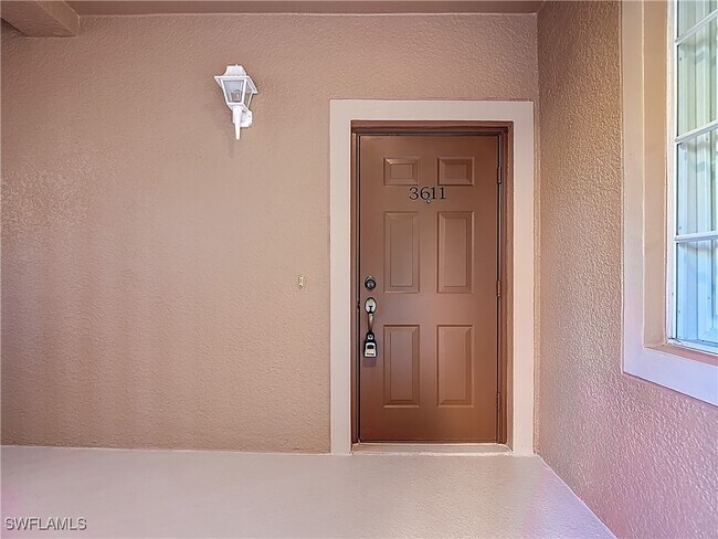 Building Photo - 9601 Spanish Moss Way