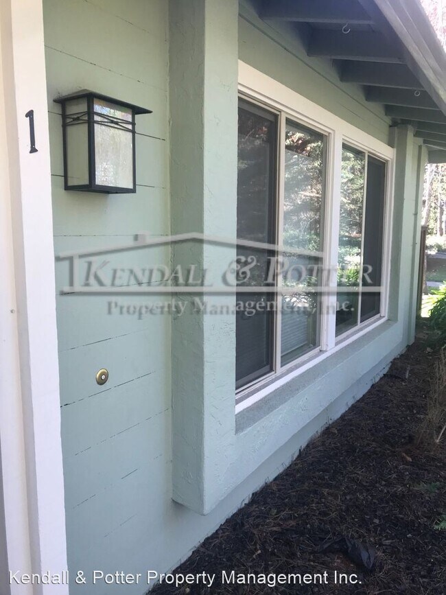 Primary Photo - 2 br, 1 bath House - 1114 Sutherland #1