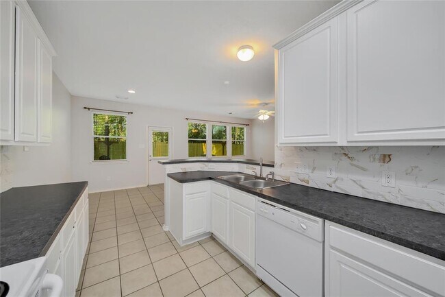 Building Photo - 230 W Stedhill Loop