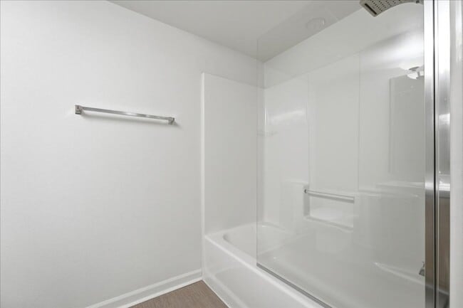 Building Photo - 760 NW 185th Ave