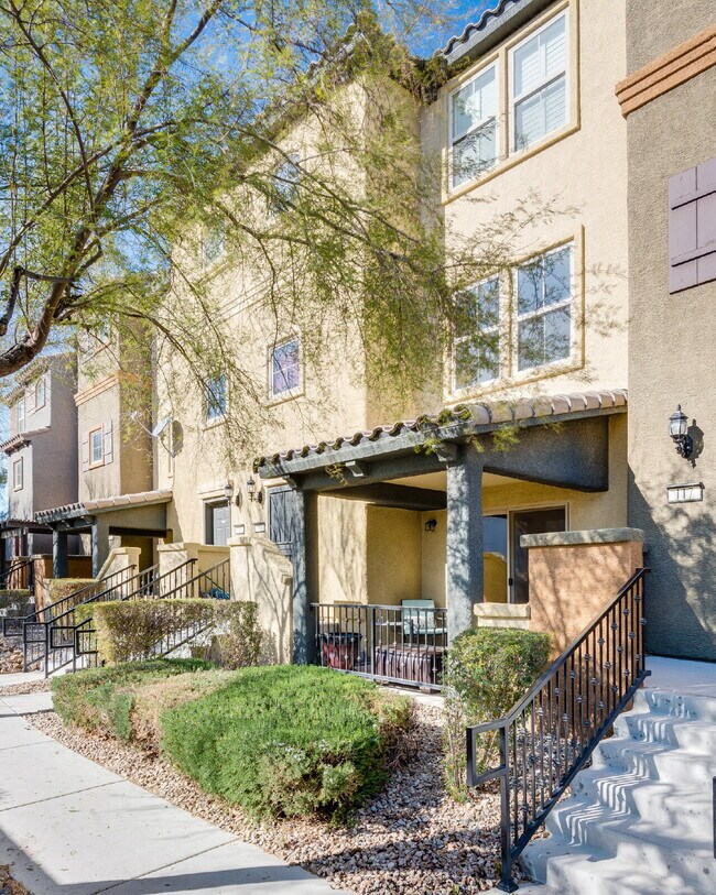 Building Photo - 4650 Ranch House Rd