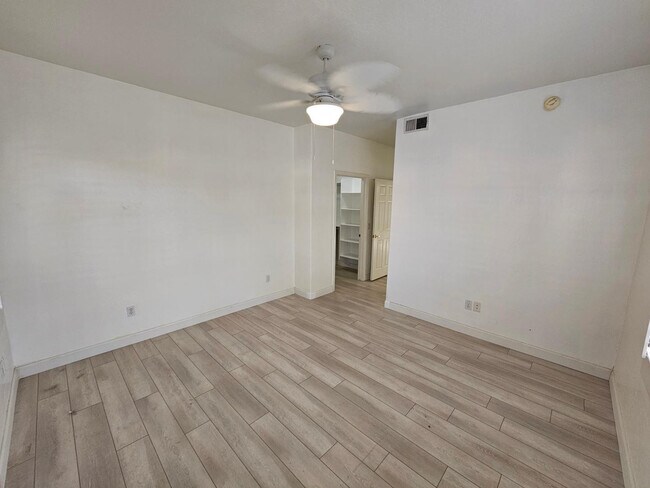 Building Photo - 1351 N Pleasant Dr