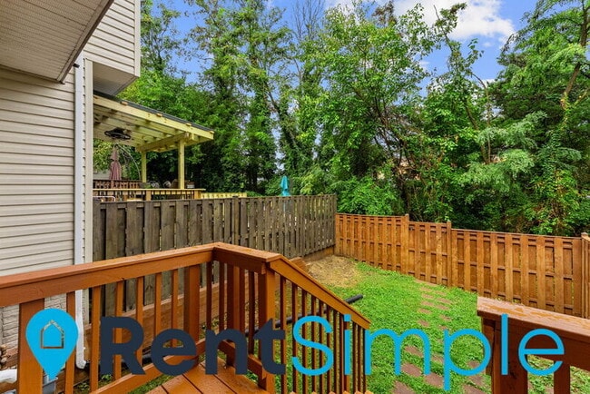 Building Photo - 45 Sire Way
