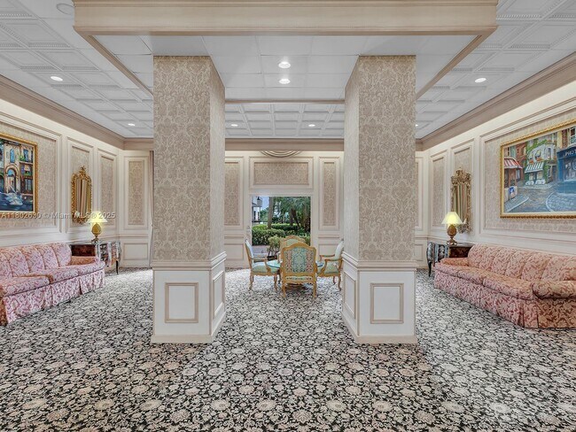Building Photo - 2500 Parkview Dr